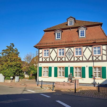 Wunderschoene Maisonette-Wohnung Fuer Bis Zu 10 Personen エッテンハイム エクステリア 写真