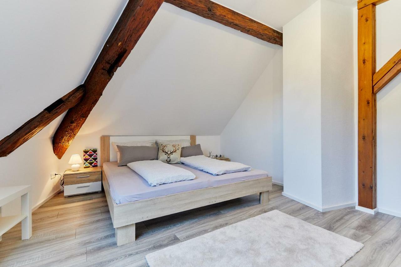 Wunderschoene Maisonette-Wohnung Fuer Bis Zu 10 Personen エッテンハイム エクステリア 写真