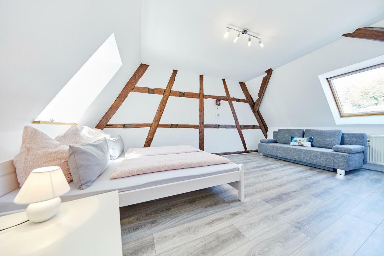 Wunderschoene Maisonette-Wohnung Fuer Bis Zu 10 Personen エッテンハイム エクステリア 写真